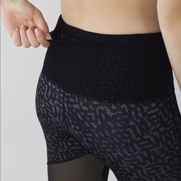 Lululemon Running In The City 7/8 Tight *Full-On Luxtreme. Size 6. NWOT. - Picture 5 of 10